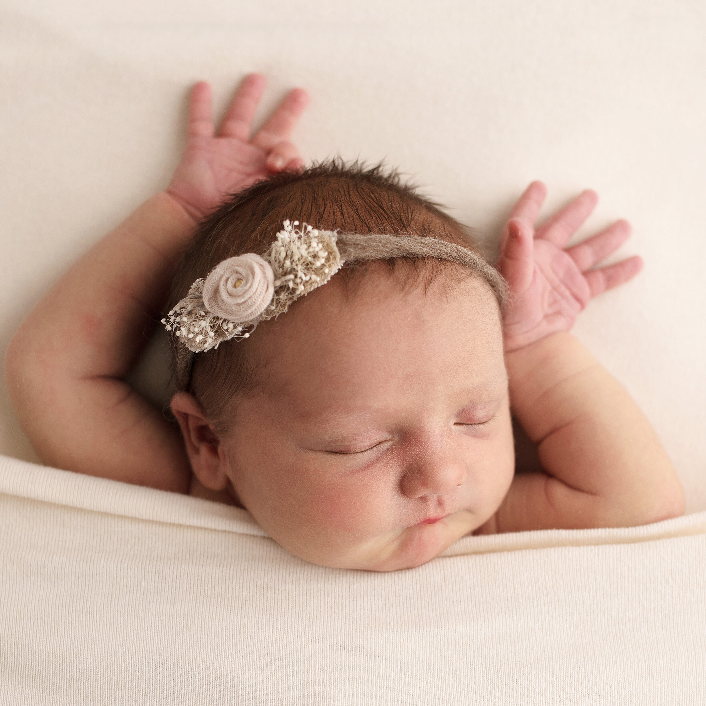 Newborn baby pose