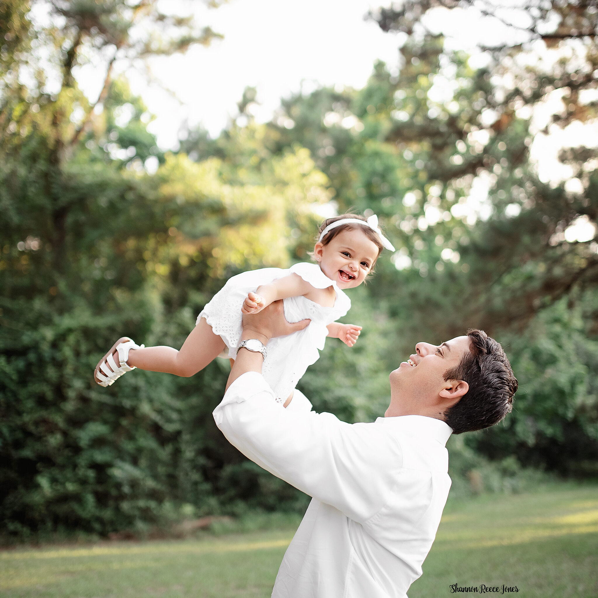 Dad and Baby outdoor baby and family photographer houston tx
