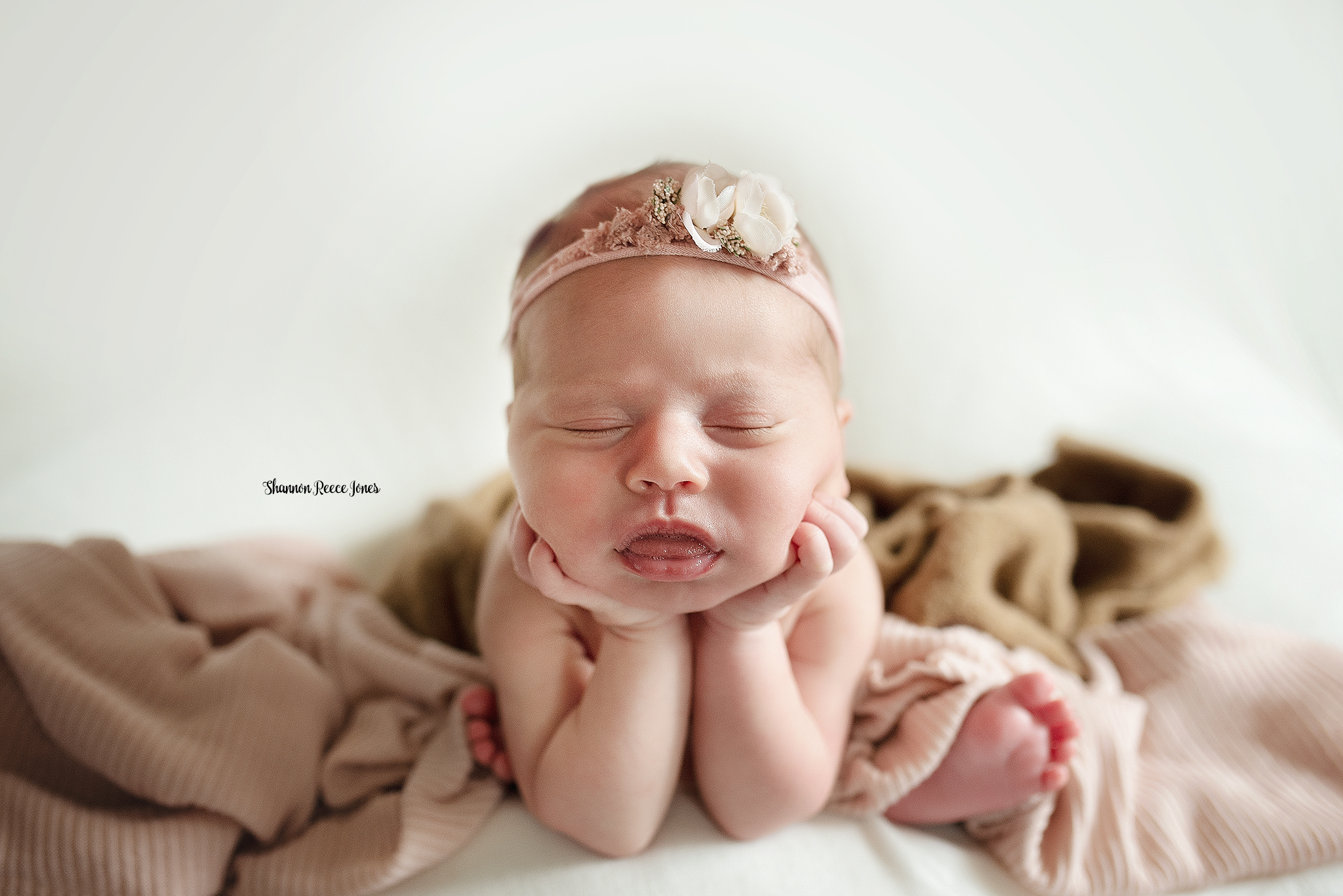 professional newborn photographer near Houston Texas
