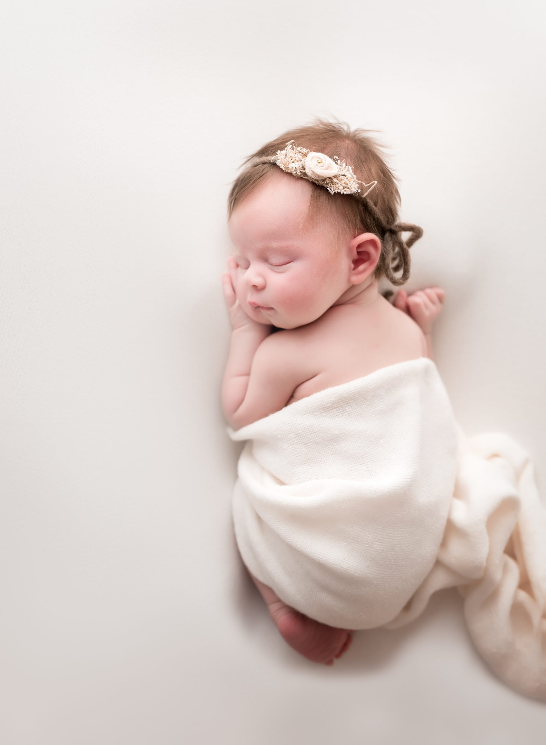 luxury newborn portraits shannon reece jones photography