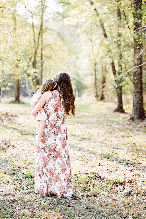 spring family portraits, texas family photographer, mom and daughter in wooded meadow